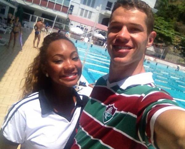 Luana, coleguinha, tieta Jos Loreto