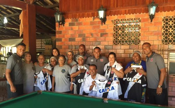 Funcionrios do CT Joo Havelange foram presenteados pelos jogadores do Vasco