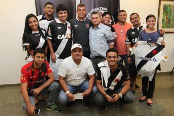 Bernardo recebeu o carinho dos vascanos no hotel