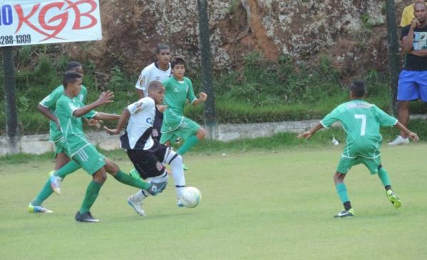 Joo Pedro marcou um dos gols da vitria do Sub-15