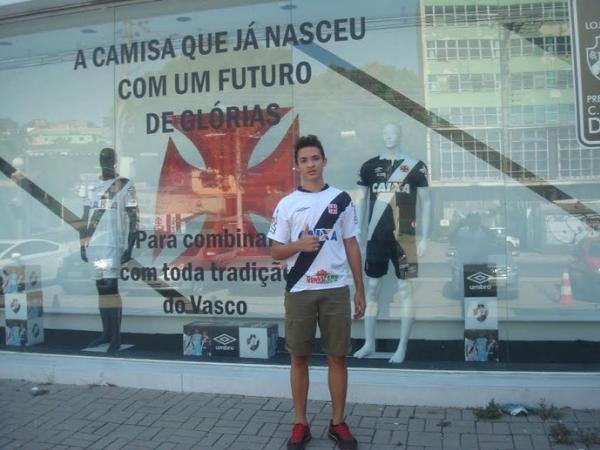 Jovem se apresenta no dia 19 de fevereiro na equipe sub-17 do time carioca