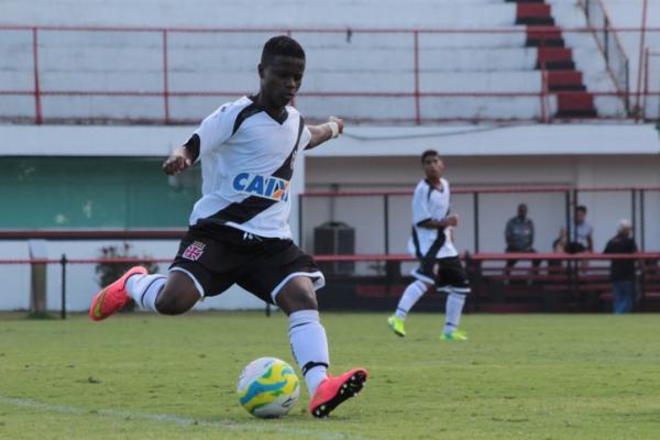 Robinho  uma das apostas do juvenil para o ano de 2015