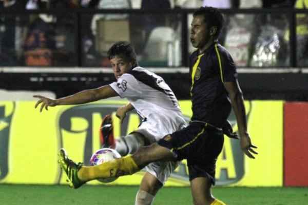 Renato Kayzer infernizou a defesa rival ao longo da partida