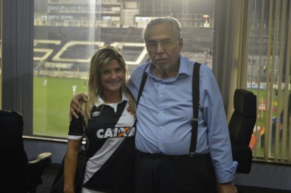 Presidente Eurico Miranda recebeu a atleta em So Janurio