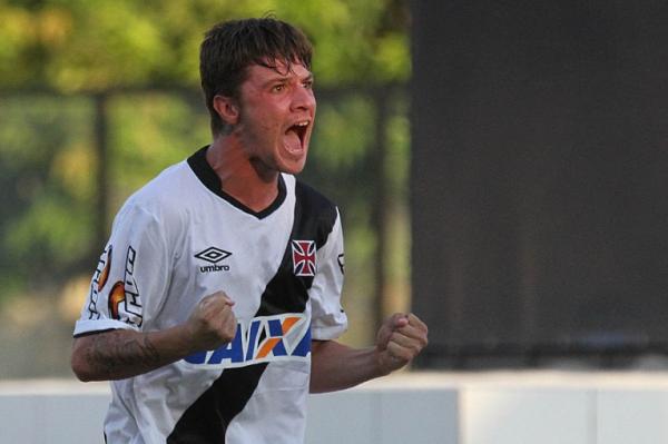 Renato Kayzer tambm deixou sua marca contra o Maca