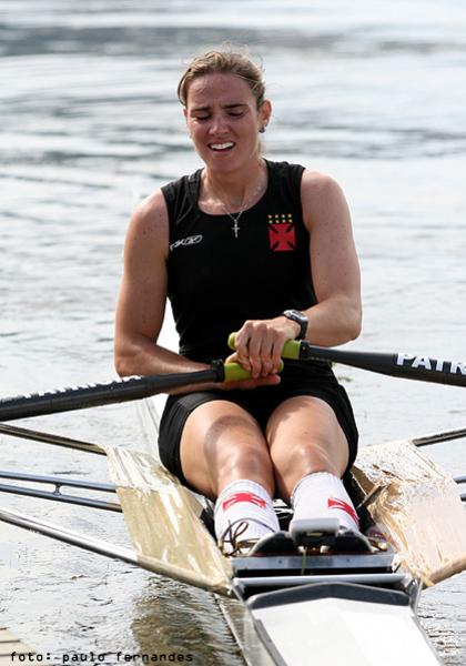 Fabiana remando pelo Vasco em 2008. 