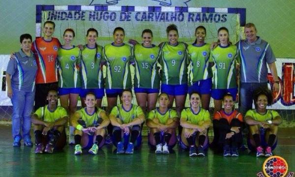 As atletas da seleo brasileira feminina militar de handebol, que a partir deste ano iro defender o Vasco