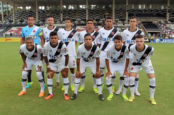 Sub-20 posa para foto oficial antes da partida