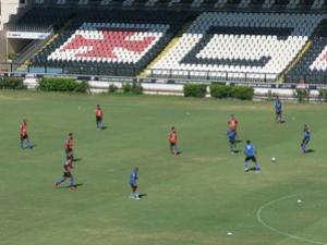Doriva comandou treino ttico na manh desta quinta-feira