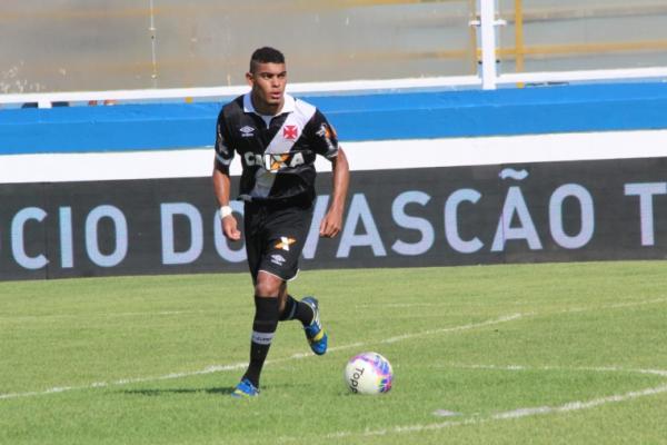 Barboza volta ao time titular contra o Bonsucesso