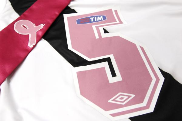 Detalhes do uniforme especial do Vasco