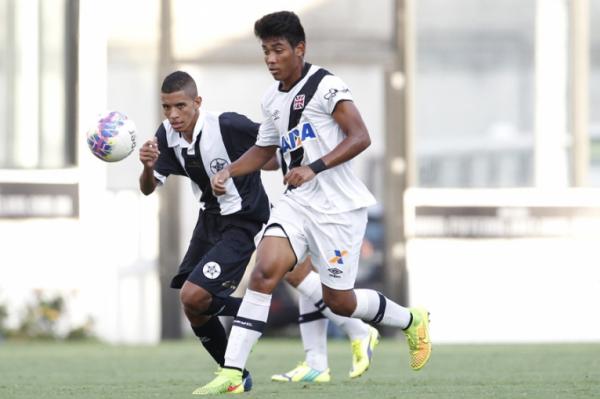 Iago ndio em ao contra o Resende