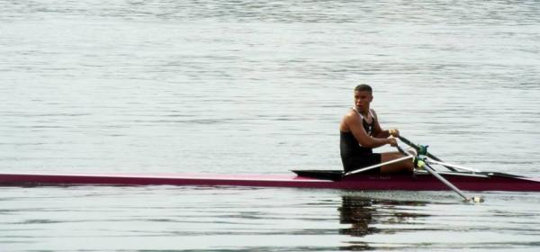 Brenner Chagas ficou em segundo lugar na final B do single skiff sub-23 (snior B)