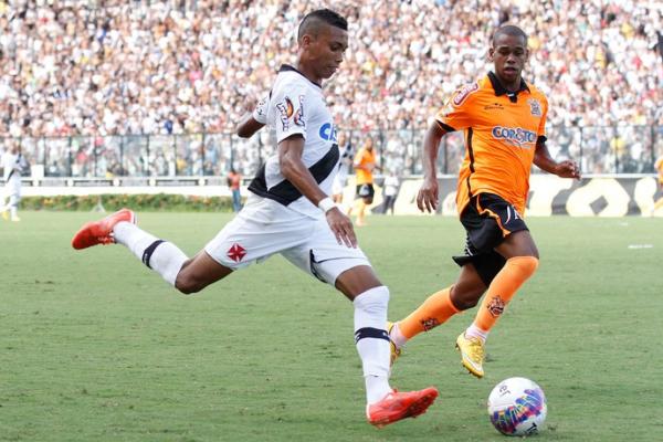 Madson em disparada: jogador  o mais caado do Vasco. Ele recebeu 24 faltas no Carioca