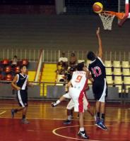 Thiaguinho como sempre bastante eficiente.