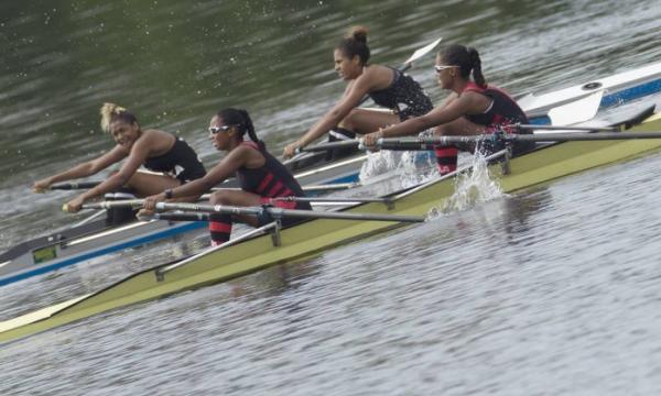 Remadoras Maria Eduarda da Silva e Mariana Manso, do Flamengo, superam Stephanie Costa e Brenda Domiciano, do Vasco