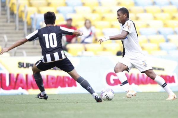 Matheus Santana em ao contra o alvinegro no Maraca