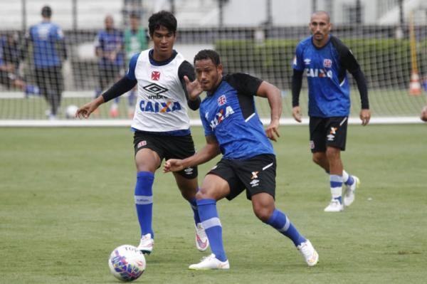 Marcinho retornou aos treinamentos nesta segunda