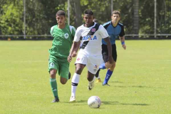 Jackson Neneca entrou para balanar as redes