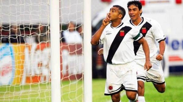 Romrio e Renato Gacho 'duelavam' pelo poder no Vasco