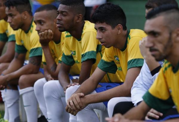 Diego Delgado (3 da dir. para a esq.)  o Di Mara do futebol de 7