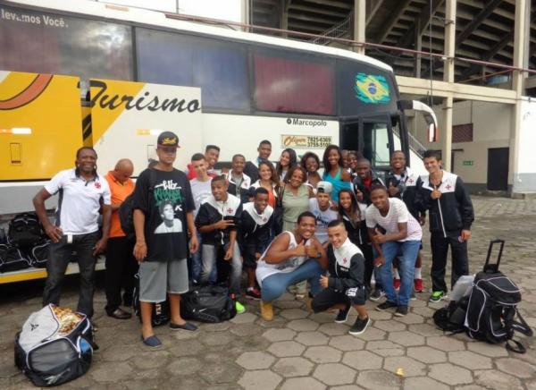 Equipe cruzmaltina embarcou quinta-feira para So Bernardo do Campo