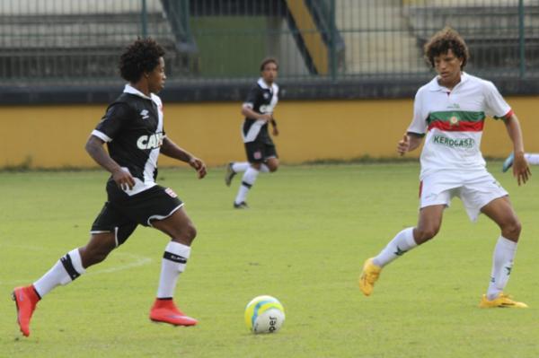 Paulo Vitor marcou seu primeiro gol na temporada