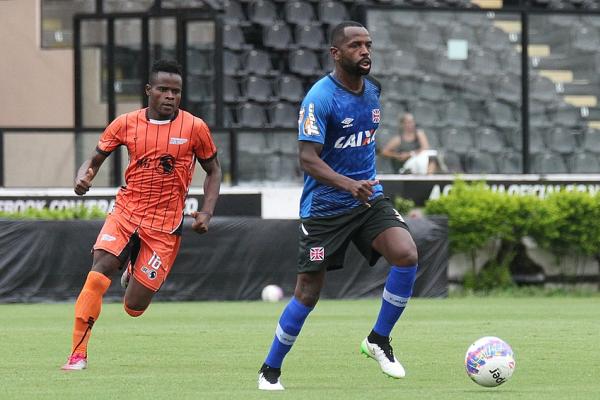 Sandro Silva em ao no jogo-treino contra o ASA-Angola