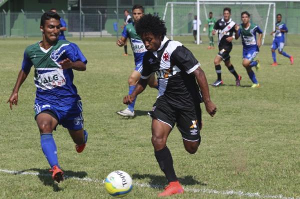 Paulo Vitor fechou a goleada com um belo gol