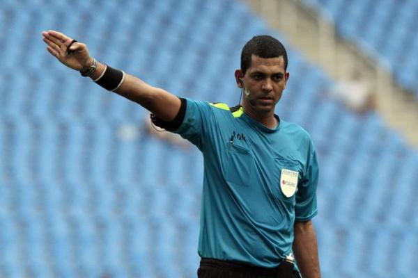 Wagner Magalhes  o rbitro da deciso do Carioca e j passou por polmica com Fred