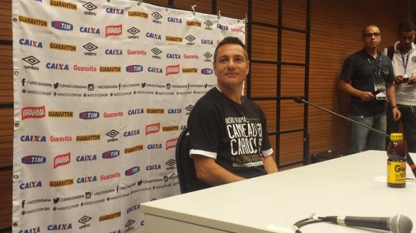Doriva concede entrevista coletiva aps a conquista do ttulo do Carioca