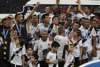 Jogadores comemoram o titulo