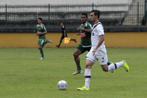 Bruno Cosendey em ao contra a Cabofriense