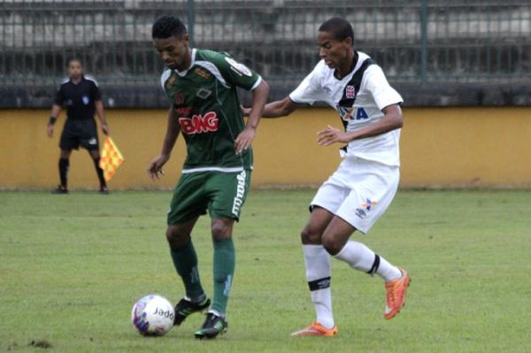 Joo Victor entrou no segundo tempo da partida