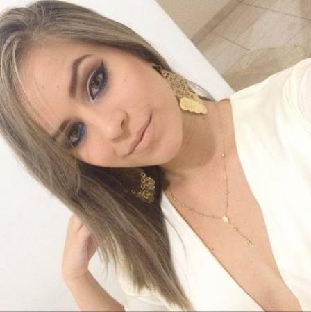 A bela Brenda Nathlia Barreto, nova namorada do atacante Gilberto, do Vasco