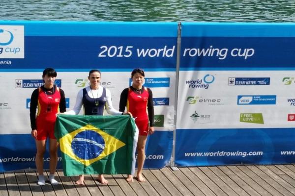 Fabiana e as chinesas Guo e Jing Liu formaram o pdio