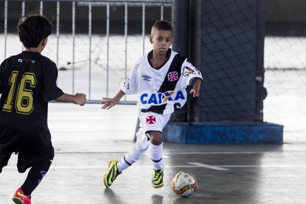 Vasco segue com bom aproveitamento nos Estaduais de futsal