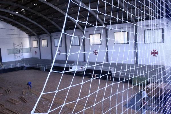 Redes de proteo j foram colocadas ao redor das dependncias de dentro do Ginsio 