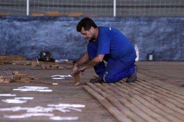 Piso est em processo final de instalao