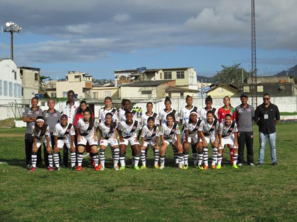 Vasco  o lder isolado da Taa Nova Iguau sub-17