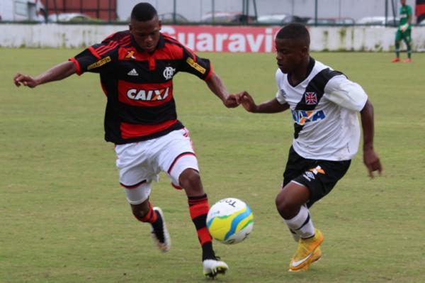 Robinho retornou ao time titular contra o Flamengo