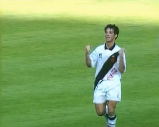 Preto comemorando gol em 1994