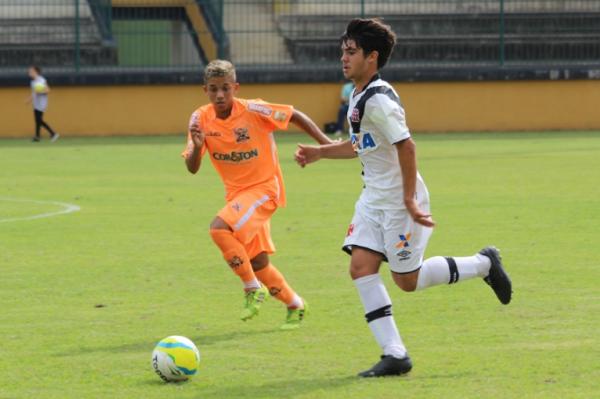 Dudu Feitoza foi o camisa 10 do Vasco na partida