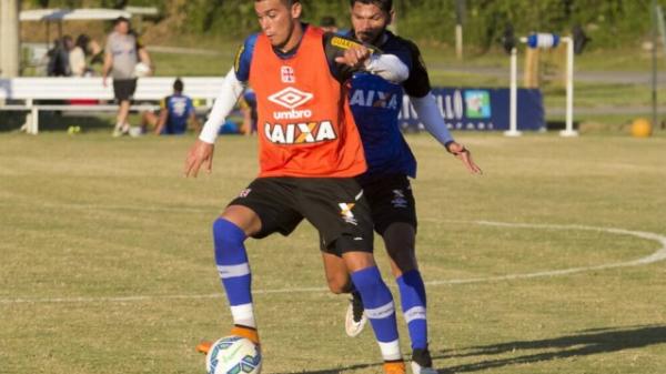 Emanuel Biancucchi tem treinado entre os titulares do Vasco