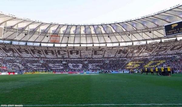 Torcida do Vasco faz mosaico no Maracan