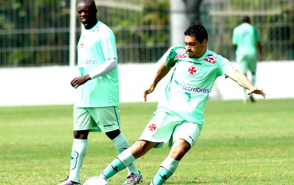 Z Roberto e Eder Luis foram artilheiros do Vasco no Brasileiro de 2010