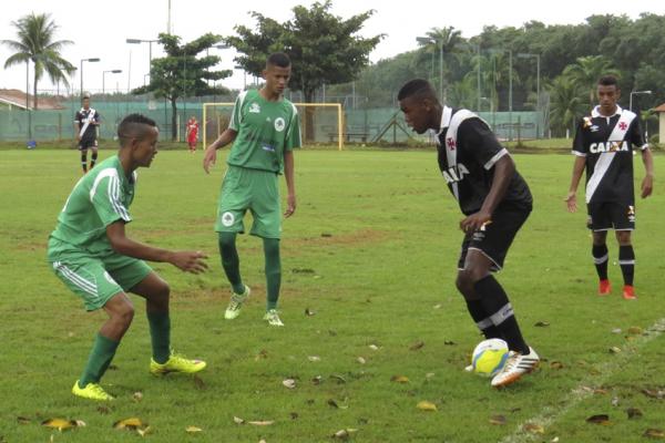 Matheus Montezuma marcou dois gols na partida desta tera-feira