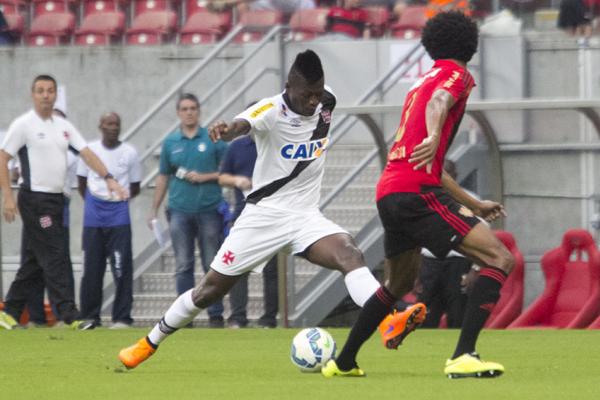 Riascos em Sport 2 x 1 Vasco