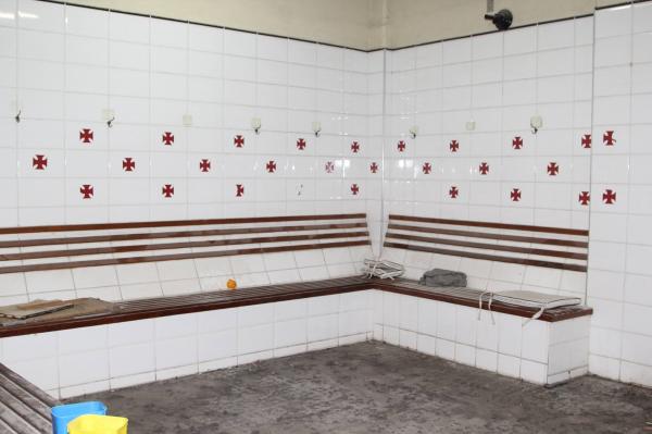 Vestirio do ginsio entra em reforma