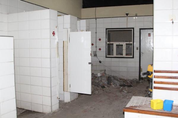 Obras no vestirio do ginsio